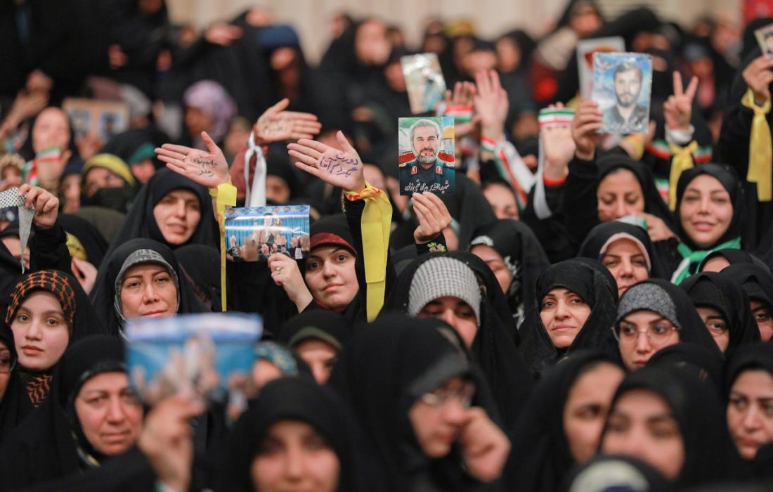 یکسان بودن حقوق زن و مرد در خانواده/ اسلام زن را همچون گلی می‌داند که باید از طراوت و عطر او در خانواده مراقبت و استفاده کرد