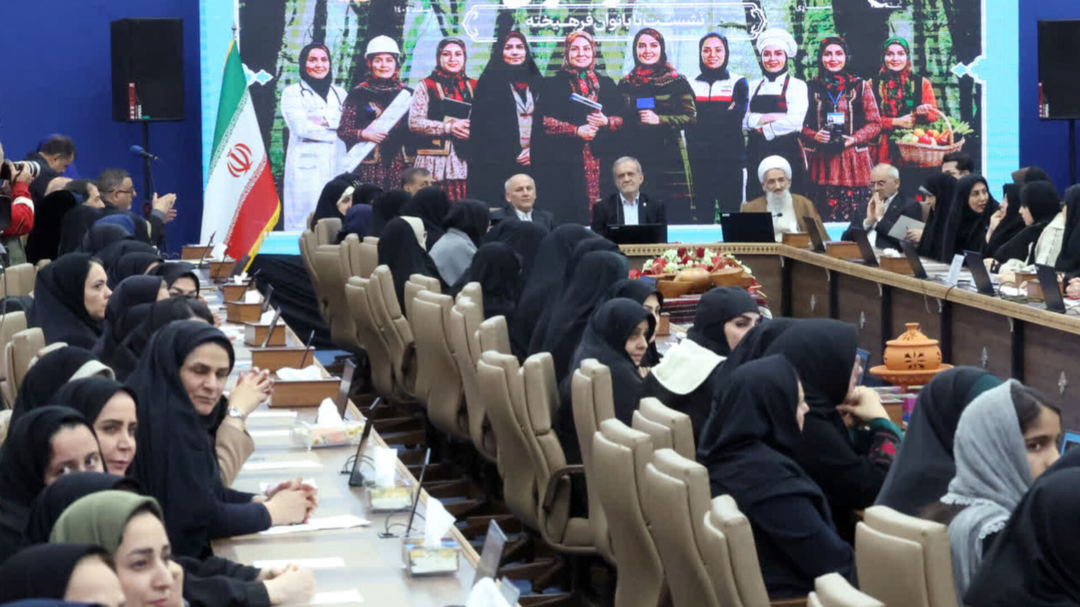 بانوان مازندران در نشست با پزشکیان چه خواستند؟